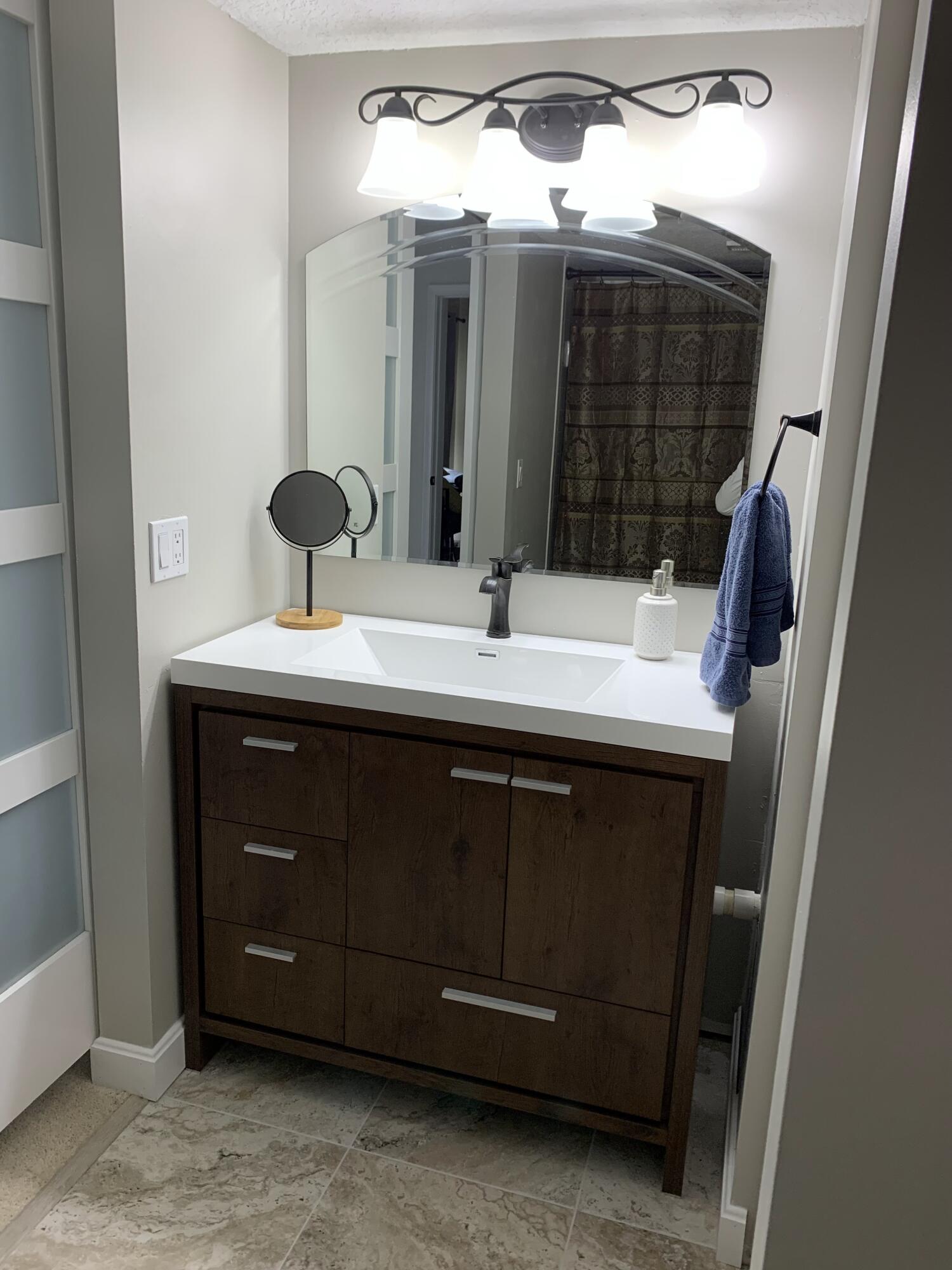 BAY REACH CONDO - Residential Lease