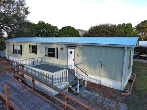 1111 10th Street Okeechobee FL 34974