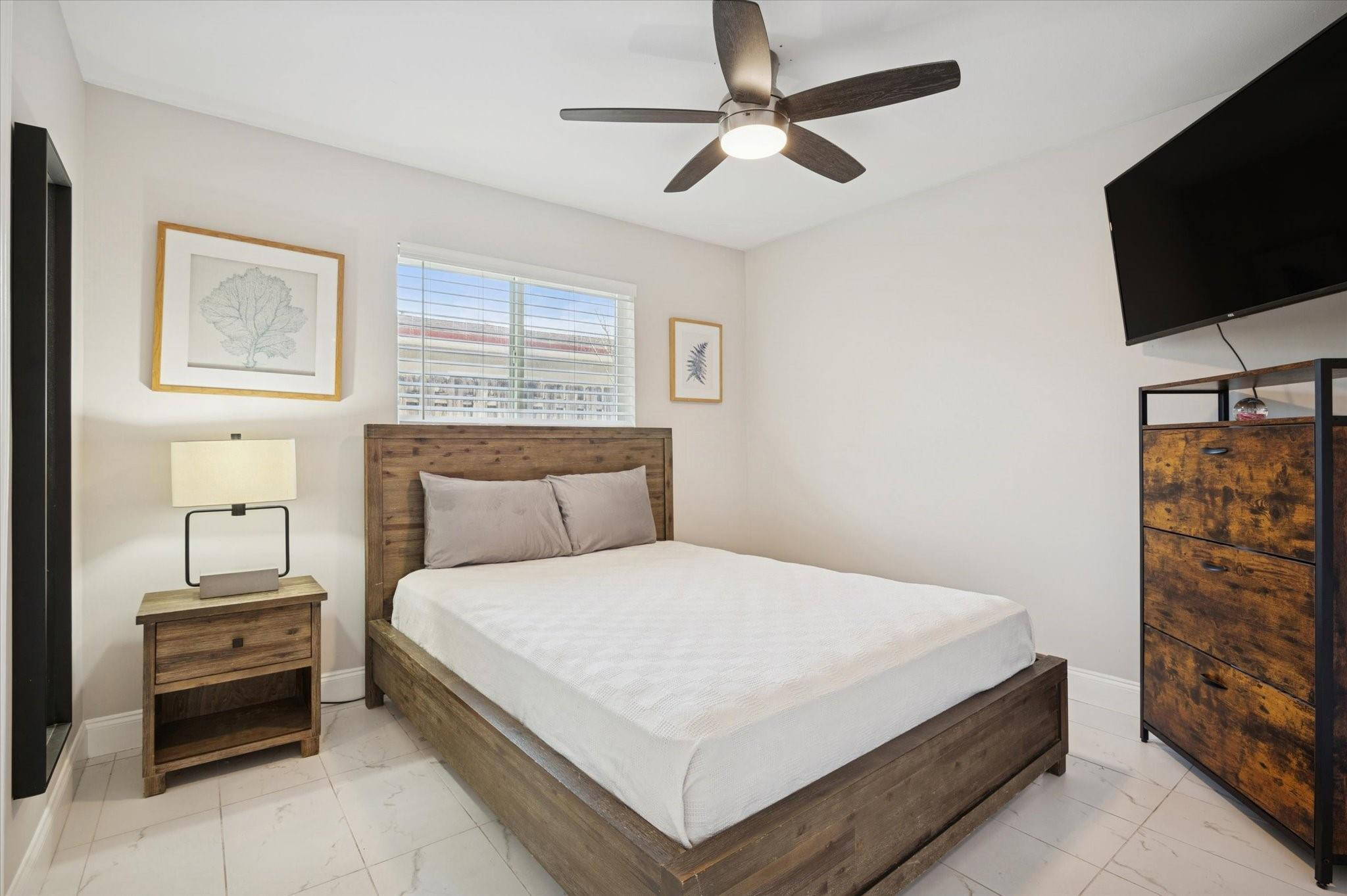 ISLAND VIEW 33-2 B - Residential Lease