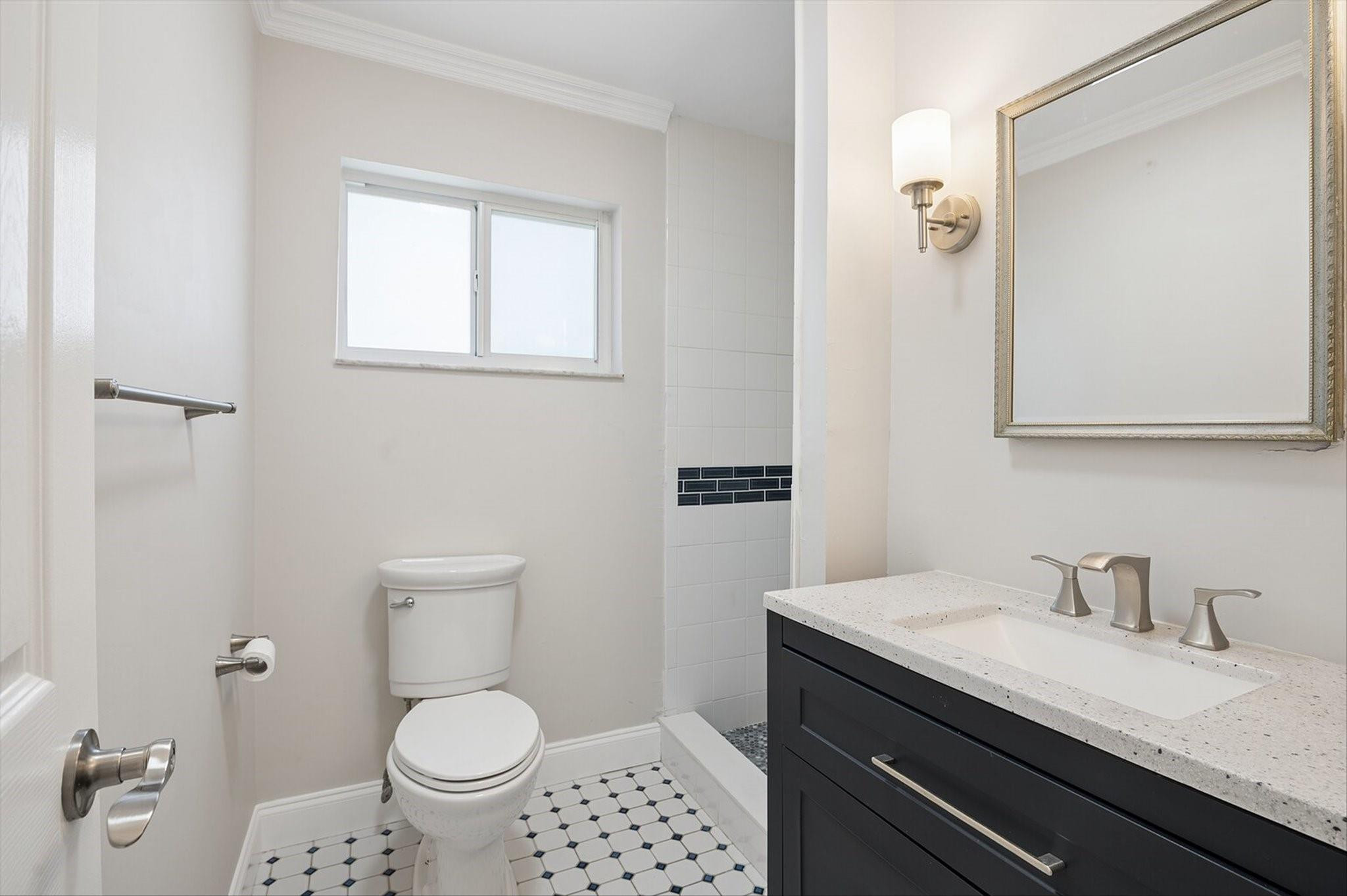 ISLAND VIEW 33-2 B - Residential Lease