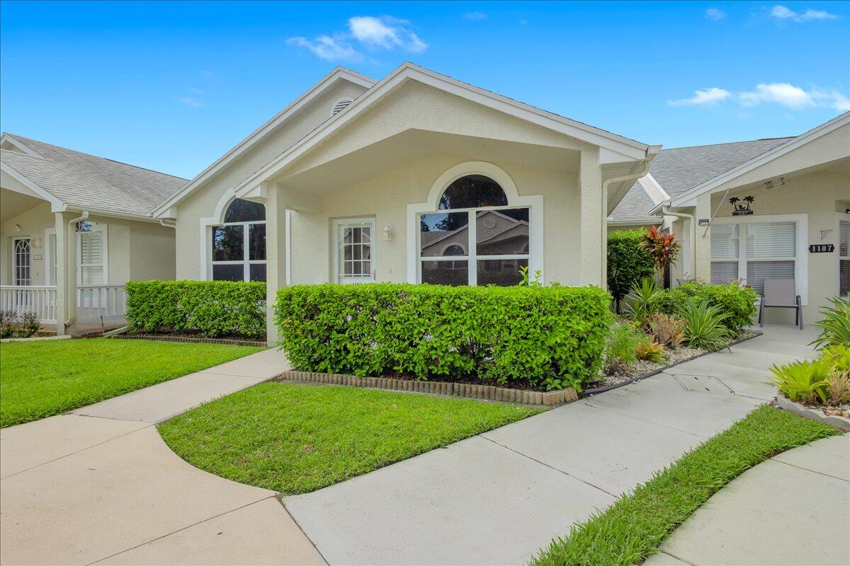 1189 NW Lombardy Drive