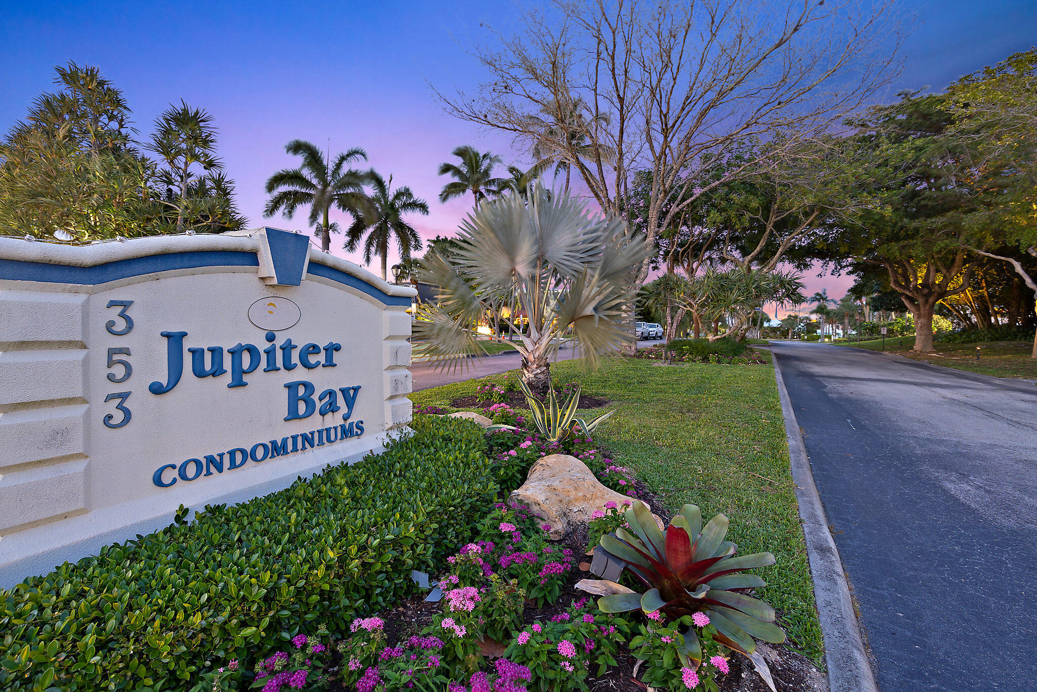 JUPITER BAY ONE THRU SIX CONDO - Residential