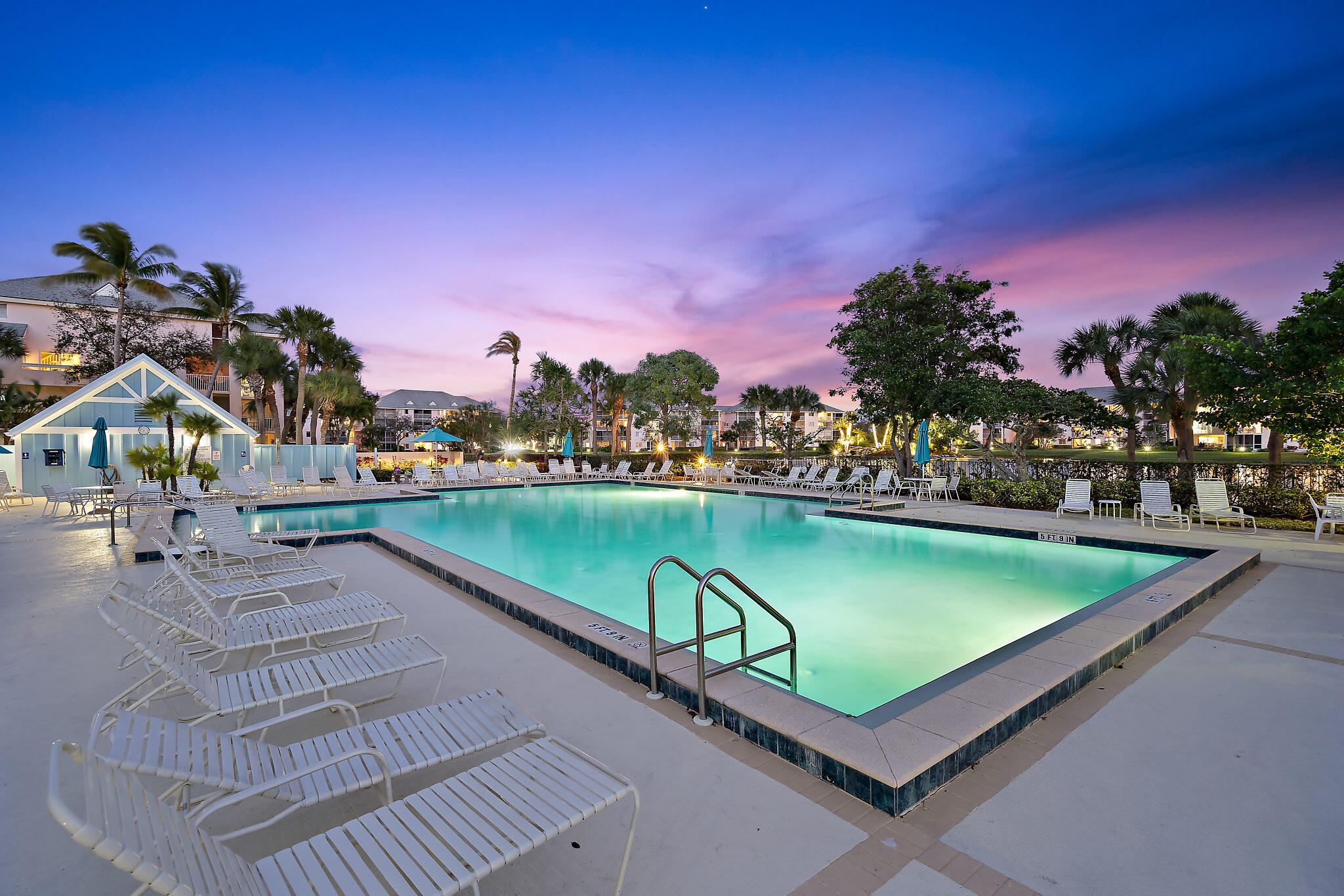 JUPITER BAY ONE THRU SIX CONDO - Residential