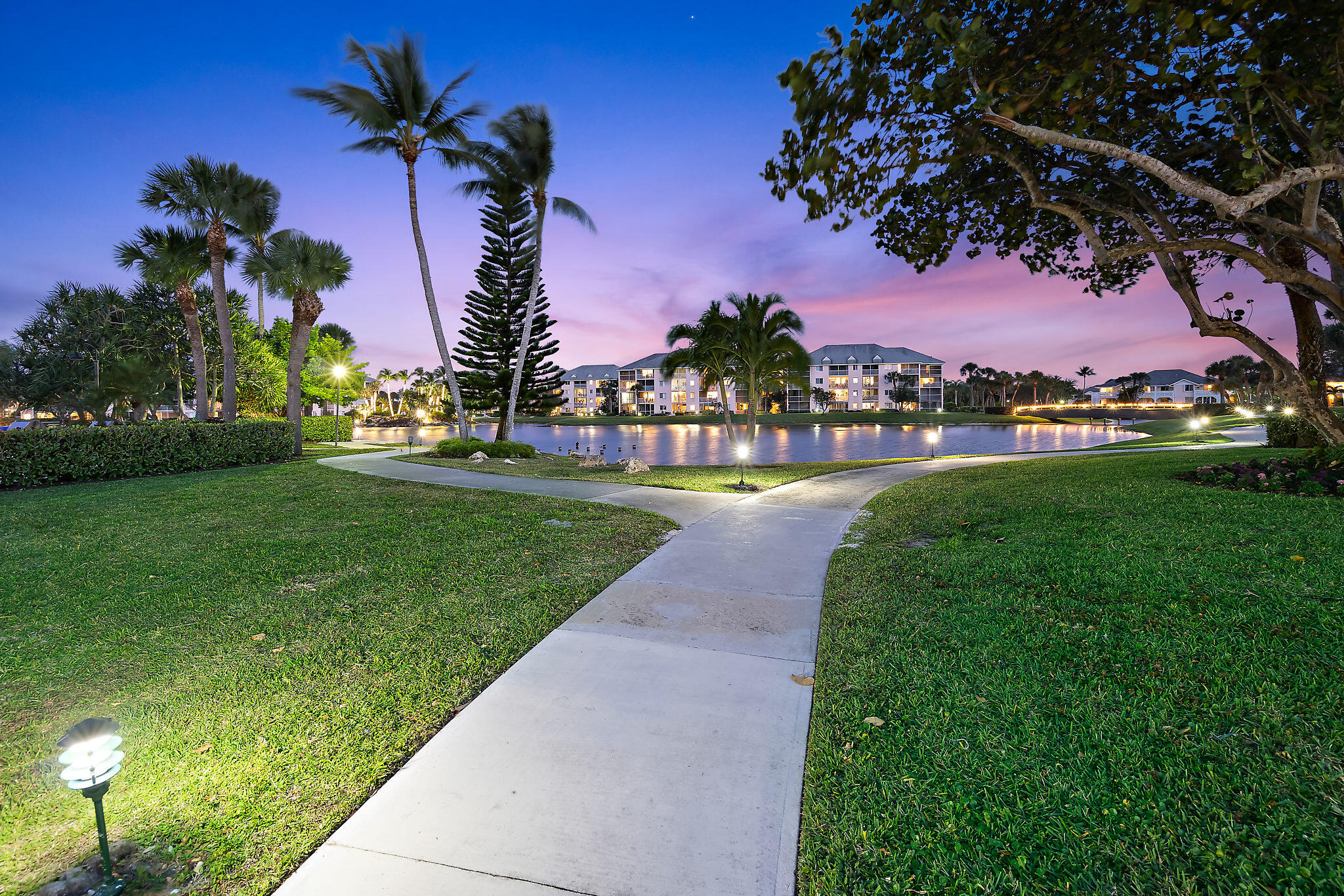 JUPITER BAY ONE THRU SIX CONDO - Residential