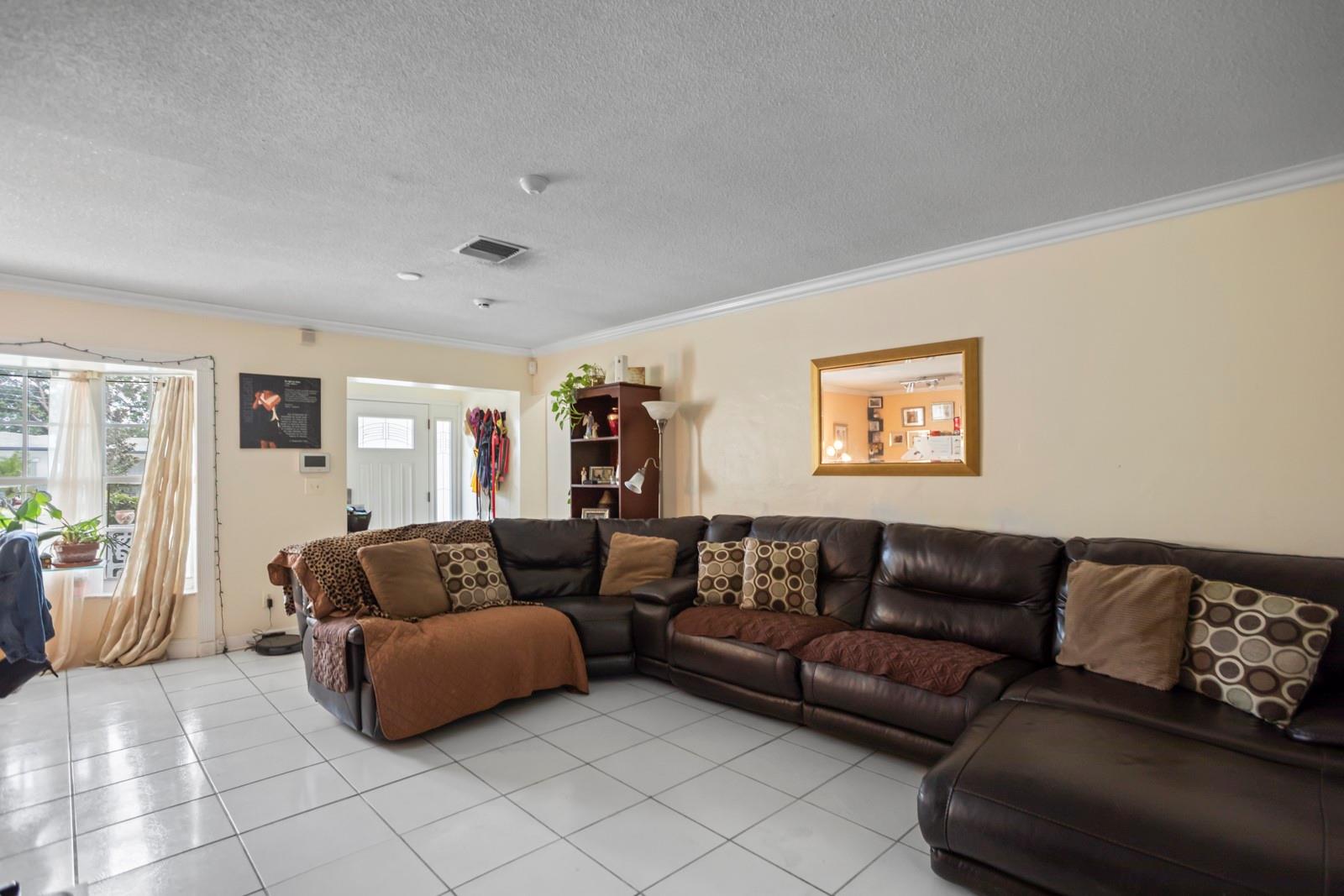Lauderdale Lakes East Gat - Residential