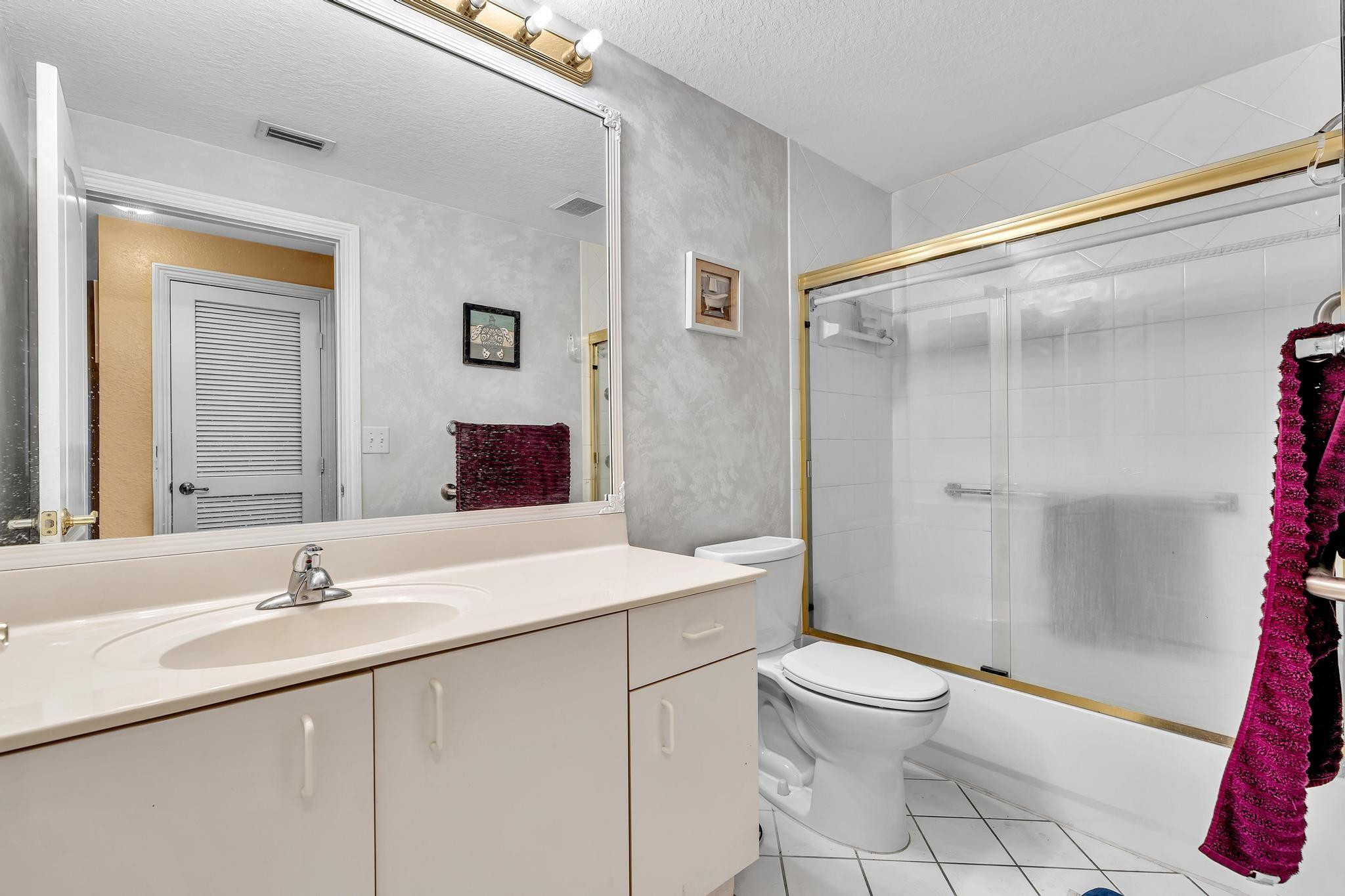 KINGS POINT - Residential