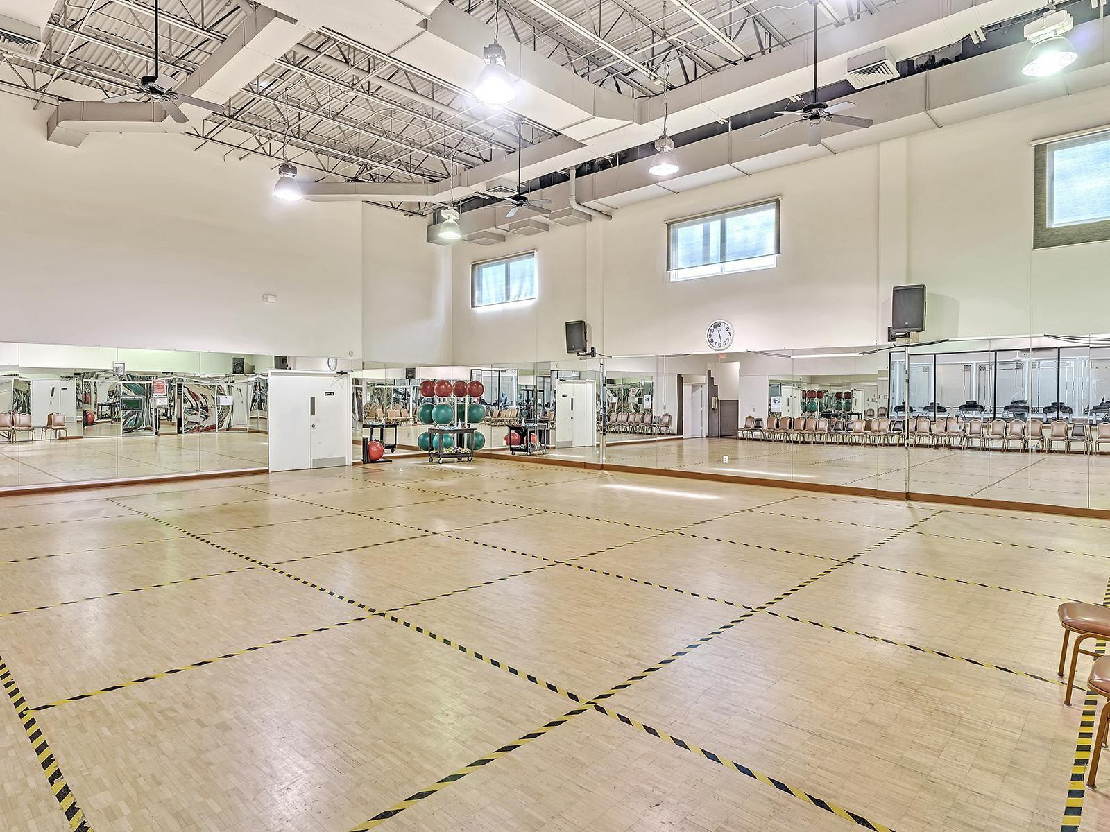 KINGS POINT - Residential