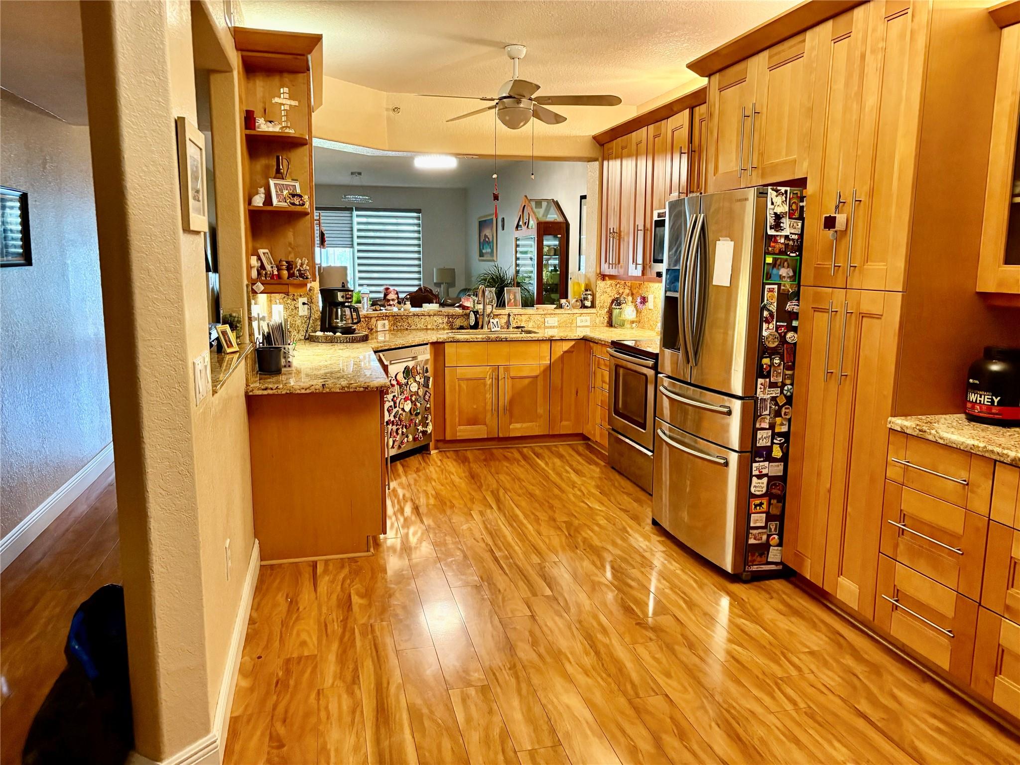 KINGS POINT - Residential