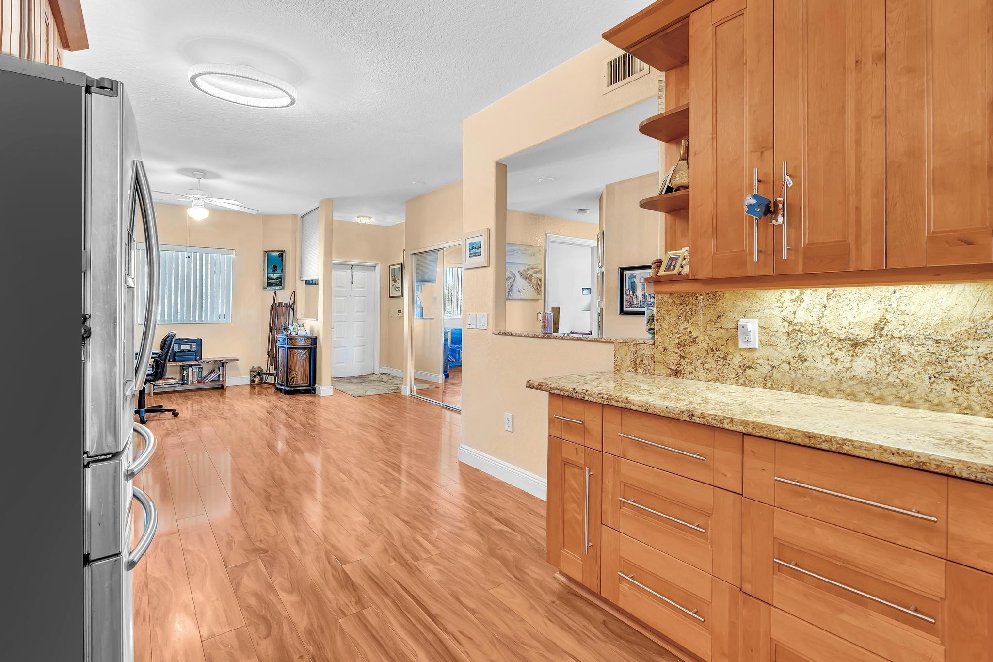 KINGS POINT - Residential