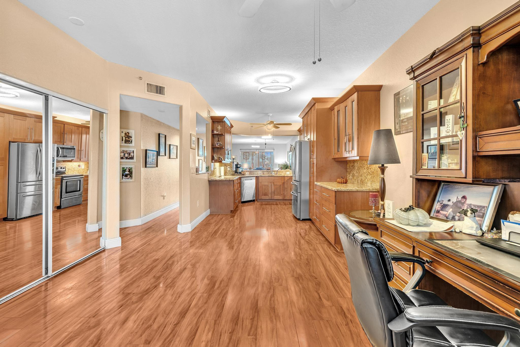 KINGS POINT - Residential