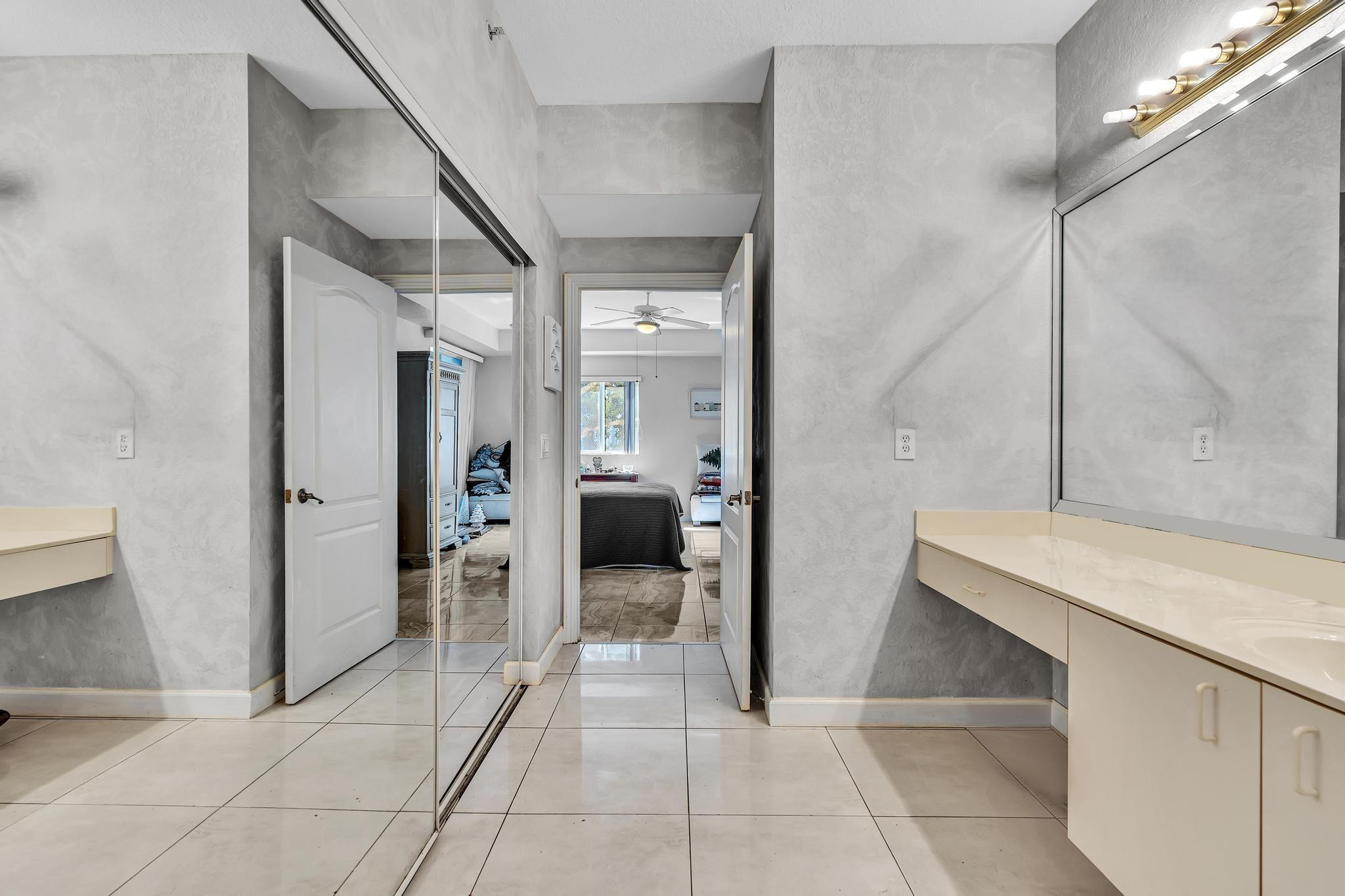 KINGS POINT - Residential