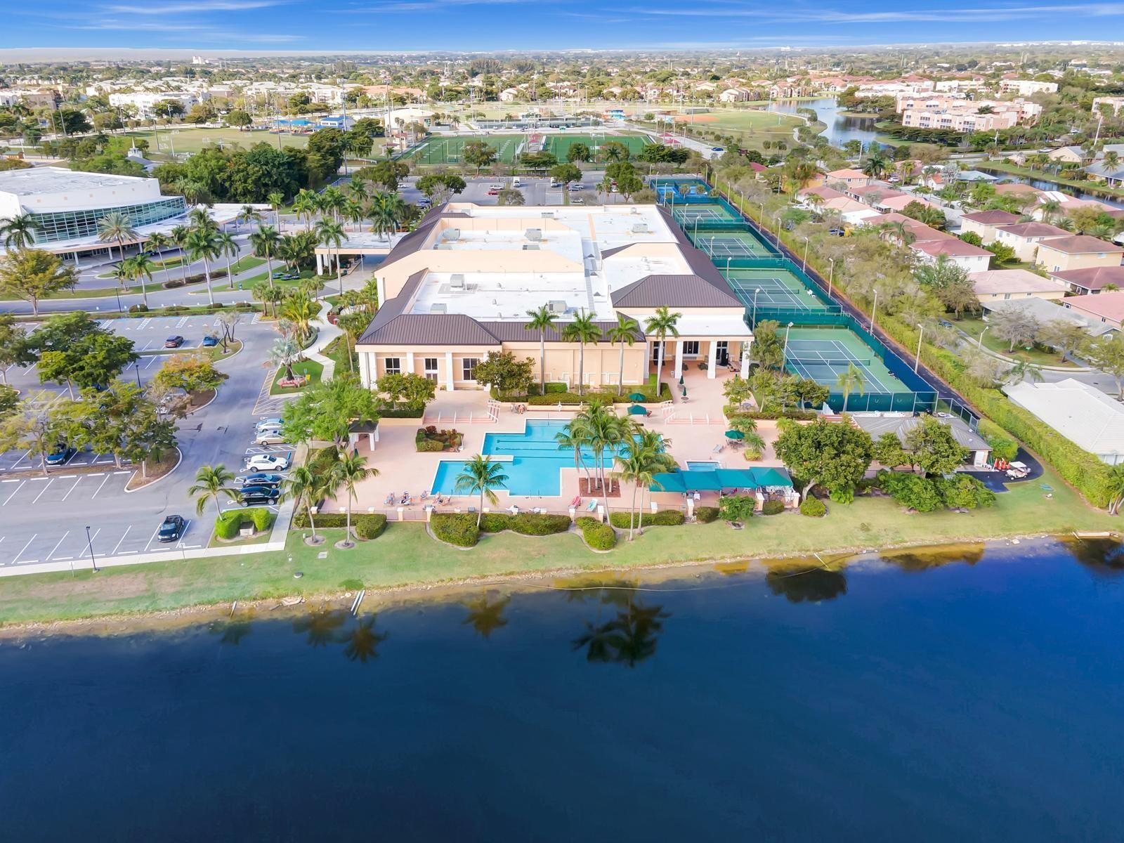 KINGS POINT - Residential