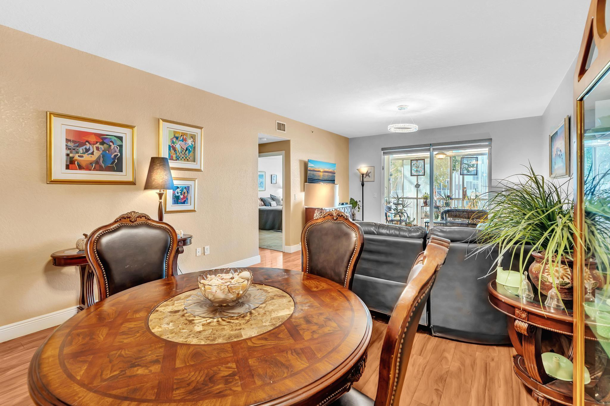 KINGS POINT - Residential