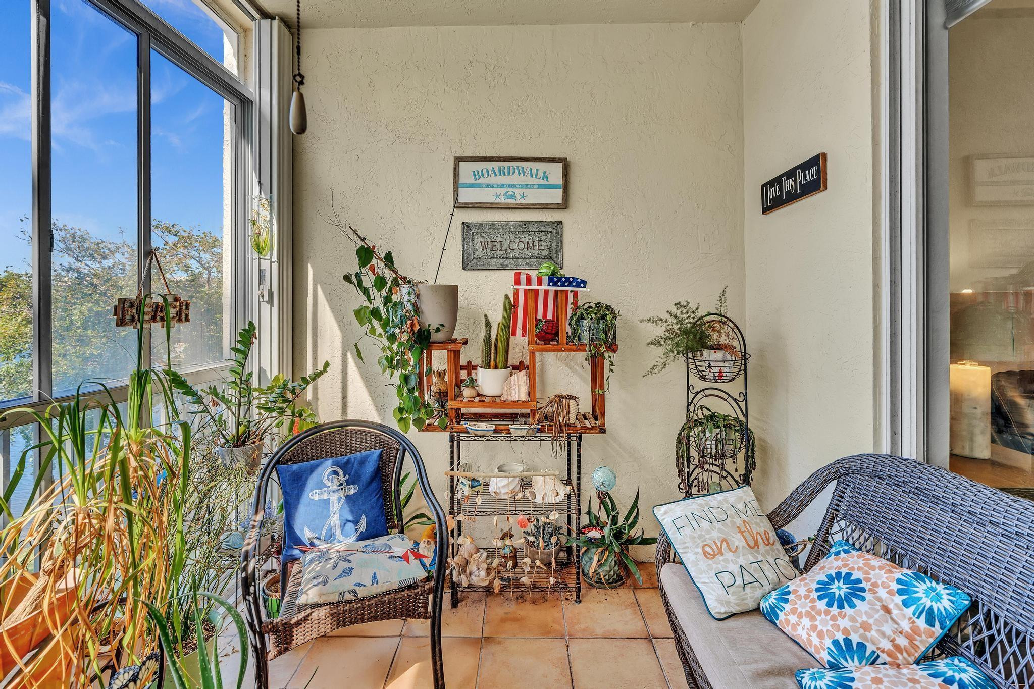 KINGS POINT - Residential