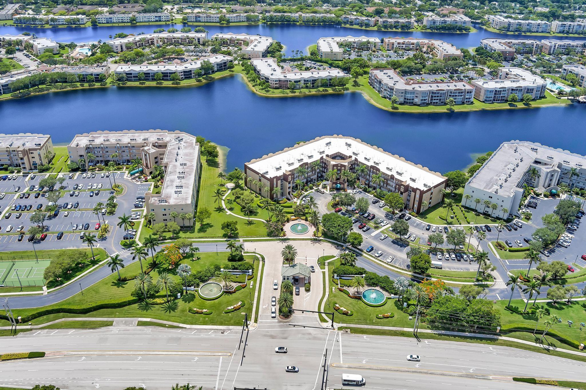 KINGS POINT - Residential