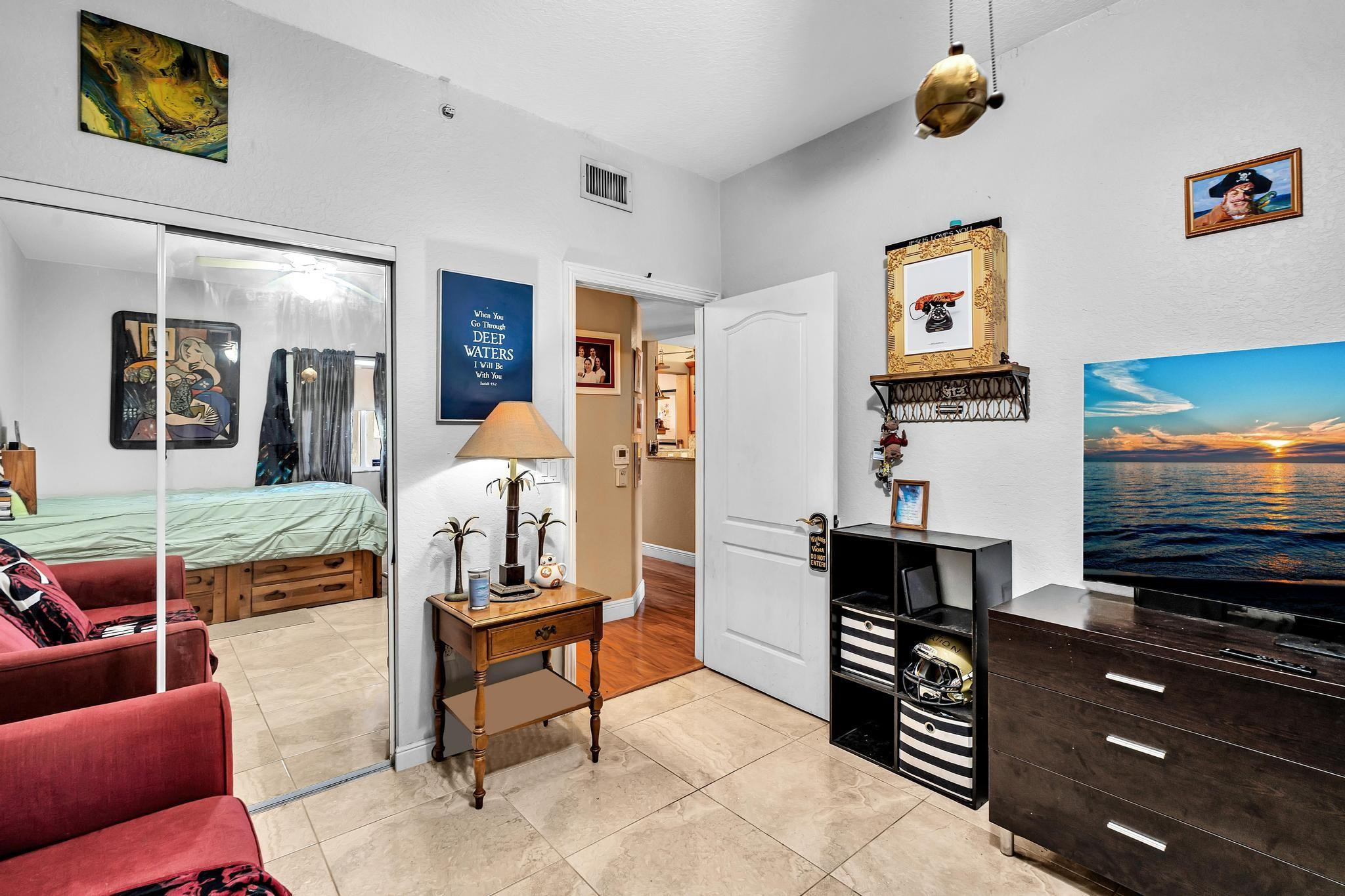 KINGS POINT - Residential