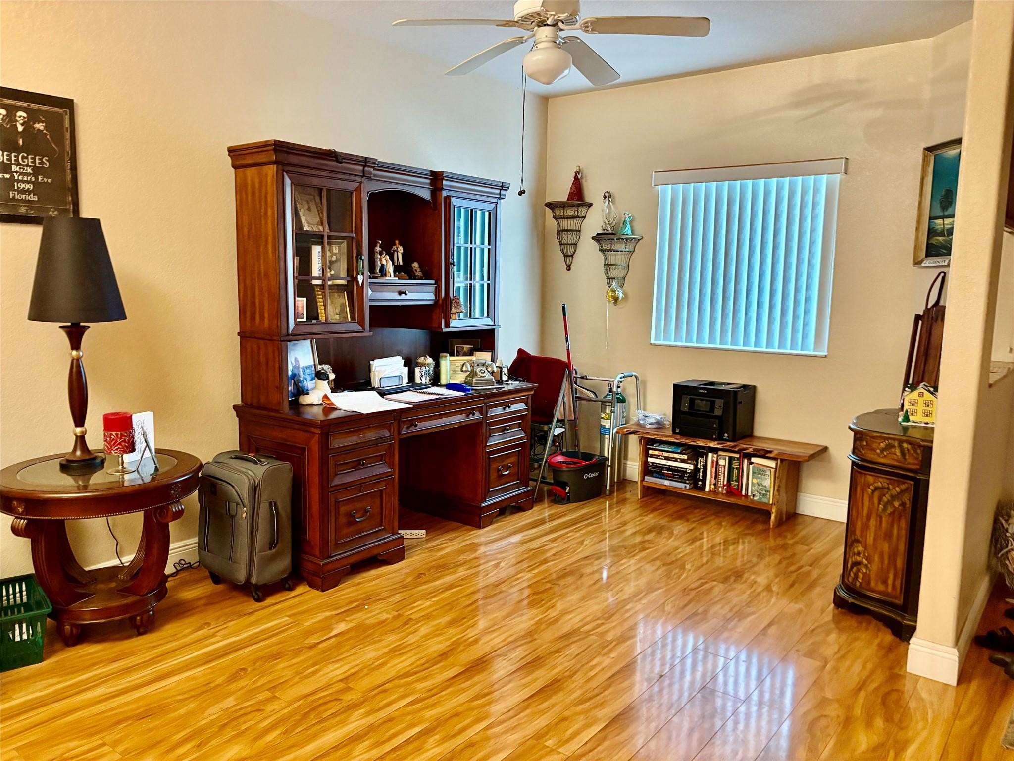KINGS POINT - Residential
