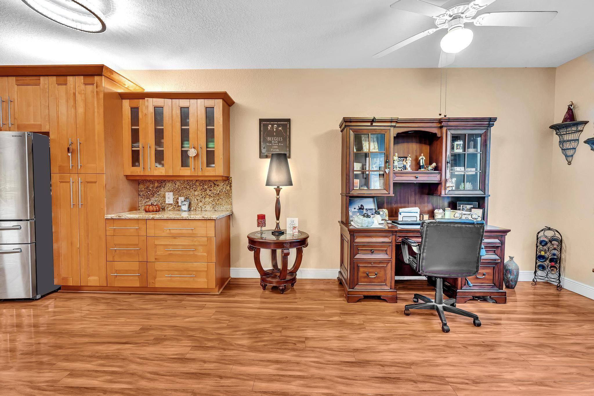 KINGS POINT - Residential