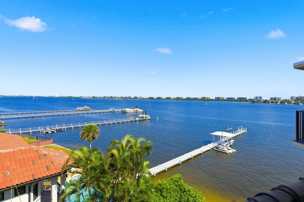Photo of 896 N Federal Highway #523, Lantana, FL 33462 (MLS # R11135996)