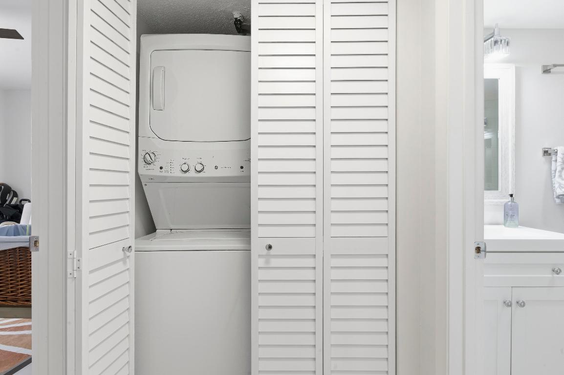 HIDDEN HARBOUR OF THE PALM BEACHES CONDO - Residential