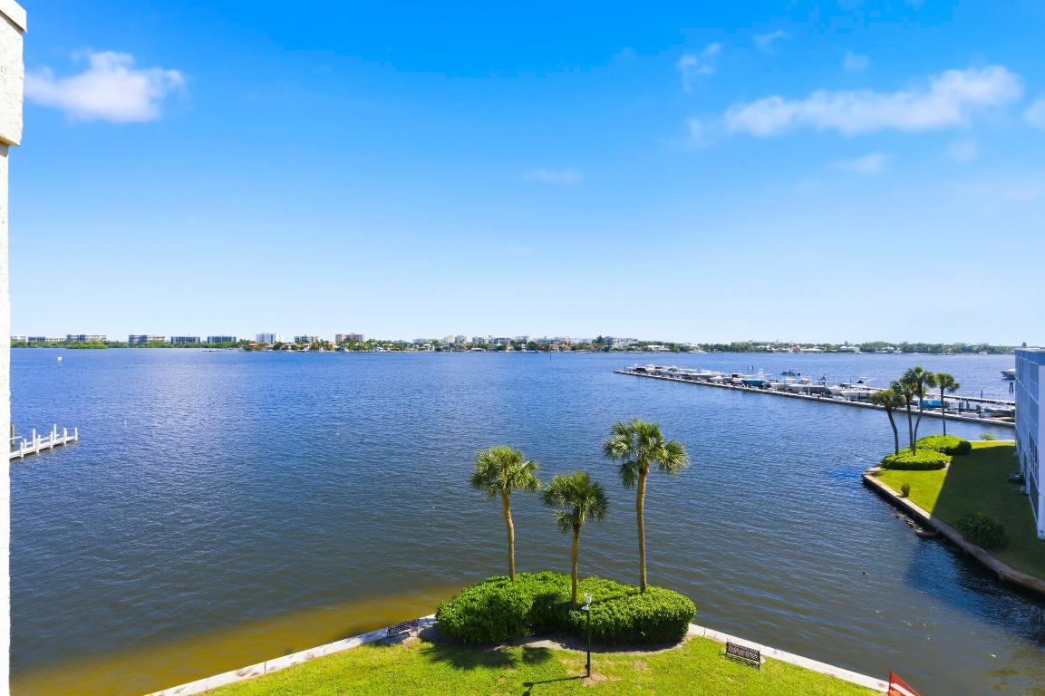 HIDDEN HARBOUR OF THE PALM BEACHES CONDO - Residential