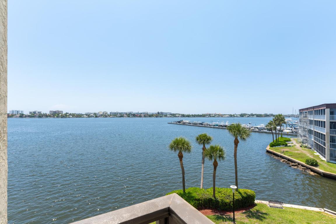 HIDDEN HARBOUR OF THE PALM BEACHES CONDO - Residential