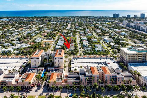 Tiny photo for 201 NE 3rd Court, Boca Raton, FL 33432 (MLS # R11167845)