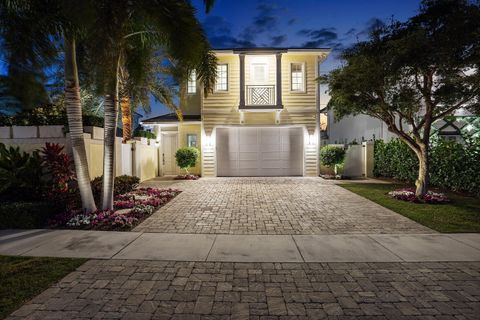 Tiny photo for 201 NE 3rd Court, Boca Raton, FL 33432 (MLS # R11167845)
