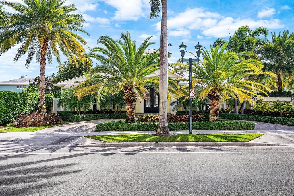 Photo of 201 NE 3rd Court, Boca Raton, FL 33432 (MLS # R11167845)