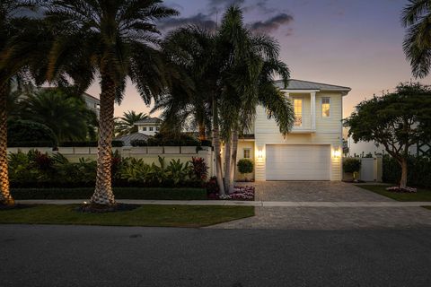 Tiny photo for 201 NE 3rd Court, Boca Raton, FL 33432 (MLS # R11167845)