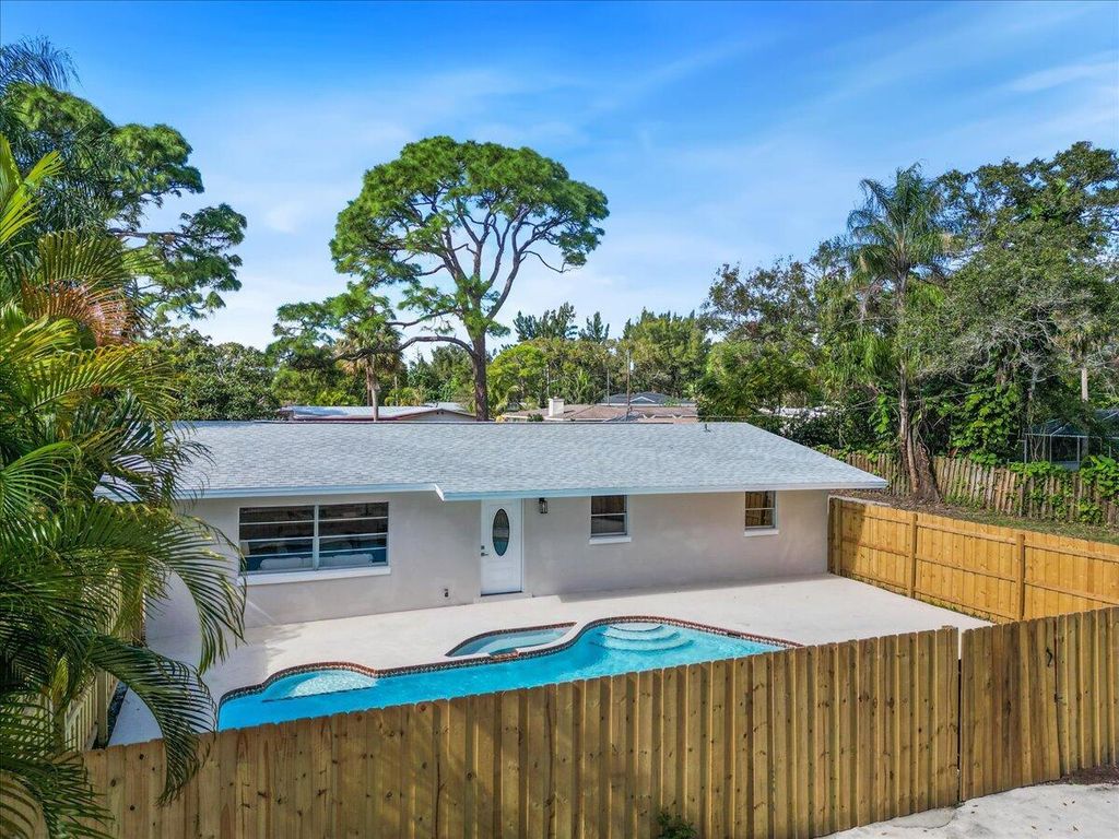 Photo of 2911 Admiral Street, Fort Pierce, FL 34982 (MLS # R11042104)