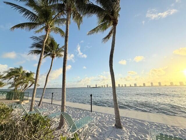 FORTY-EIGHT HUNDRED - Residential Lease