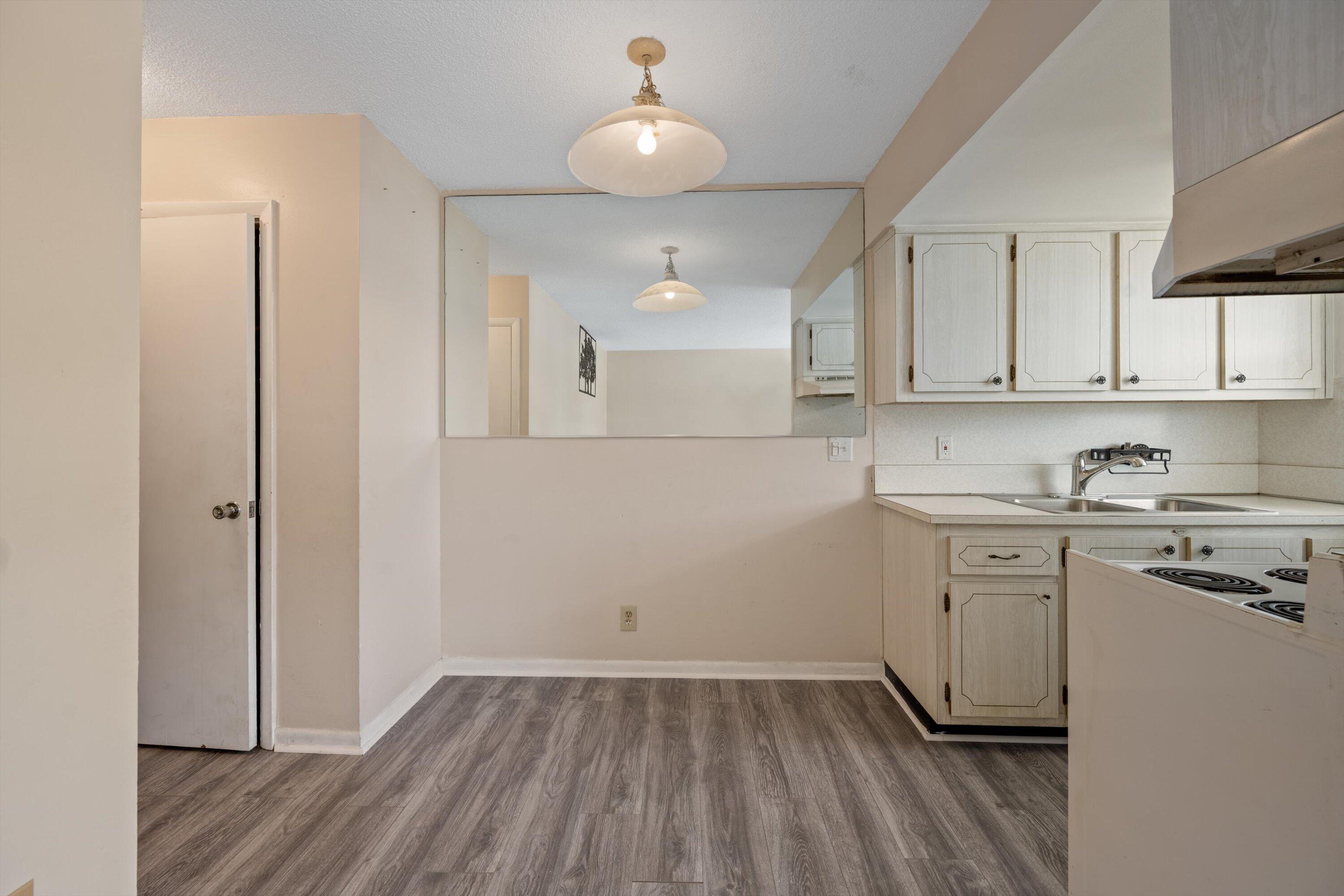 STERLING HOUSE CONDO - Residential Lease