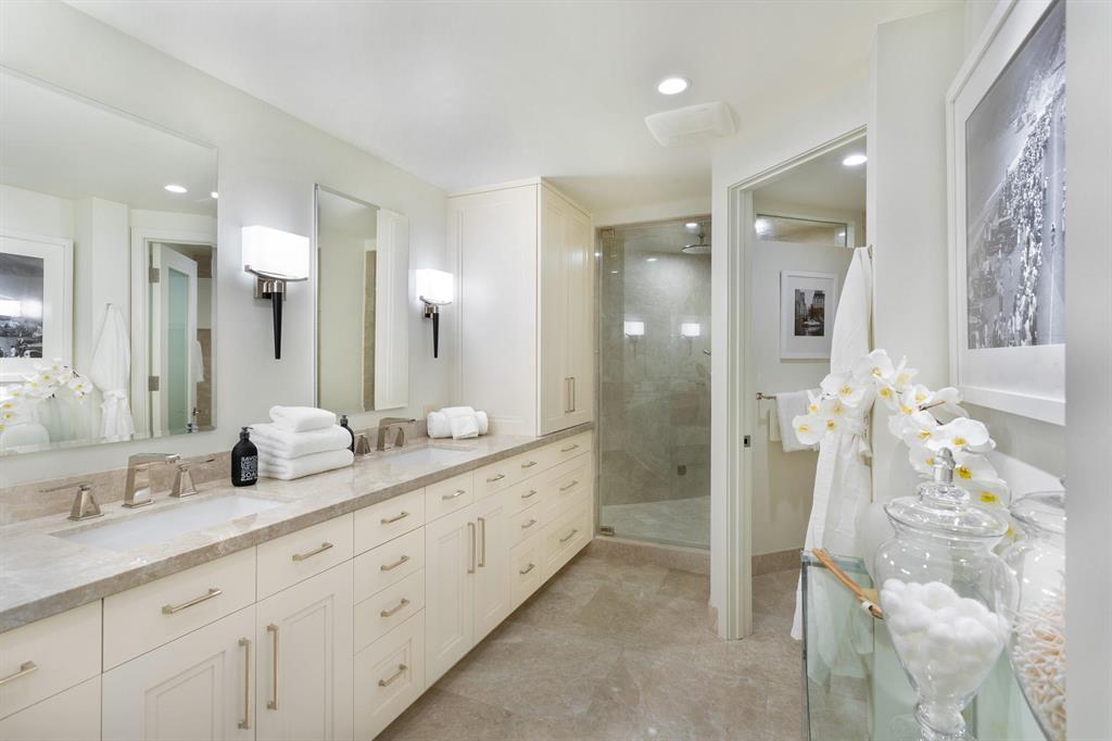 CASA ENCANTADA CONDO - Residential