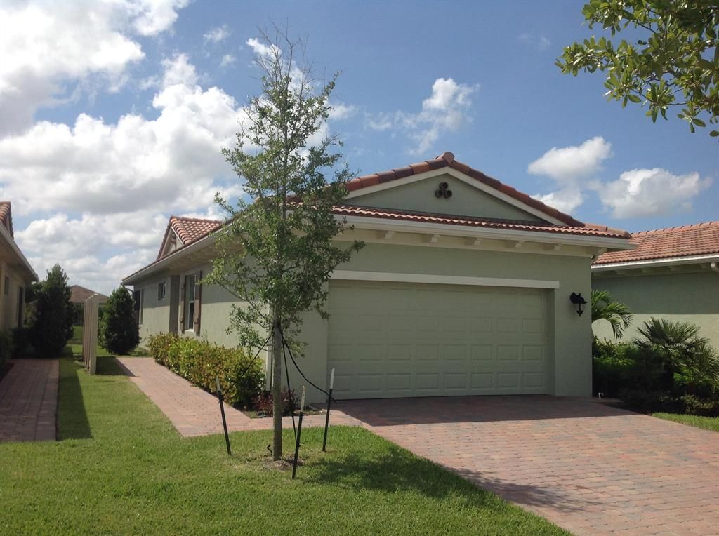 Photo of 21029 SW Modena Way, Port Saint Lucie, FL 34986 (MLS # R10713063)