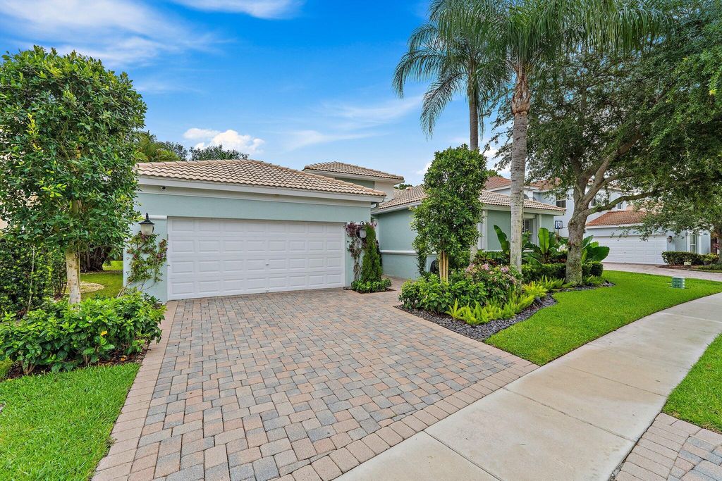Photo of 149 Sedona Way, Palm Beach Gardens, FL 33418 (MLS # R11076302)