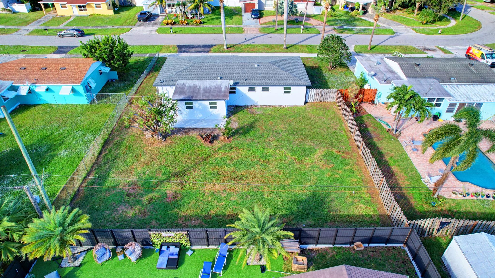 Palm Spgs Village 02 - Residential