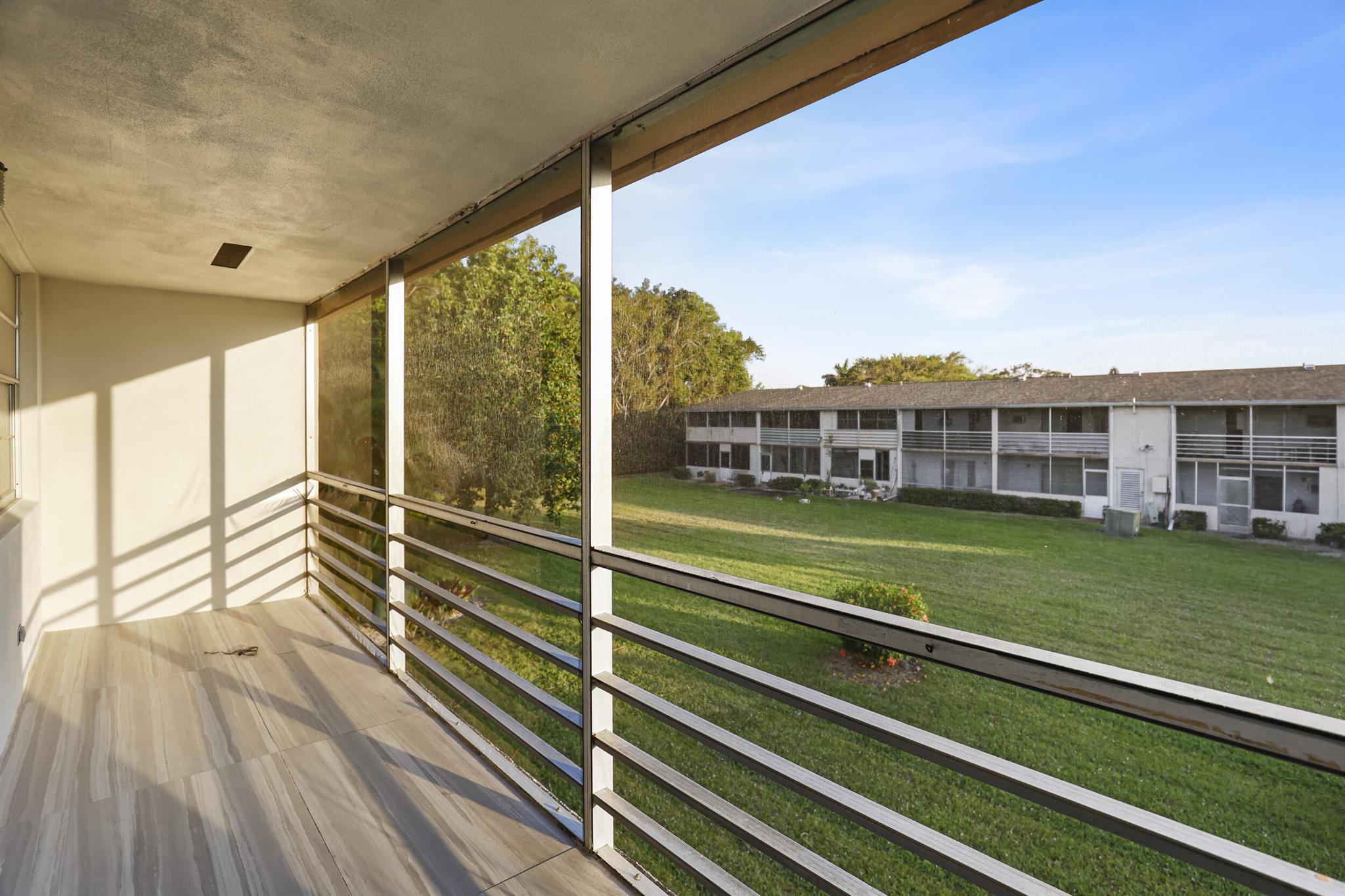 CENTURY VILLAGE-HASTINGS - Residential