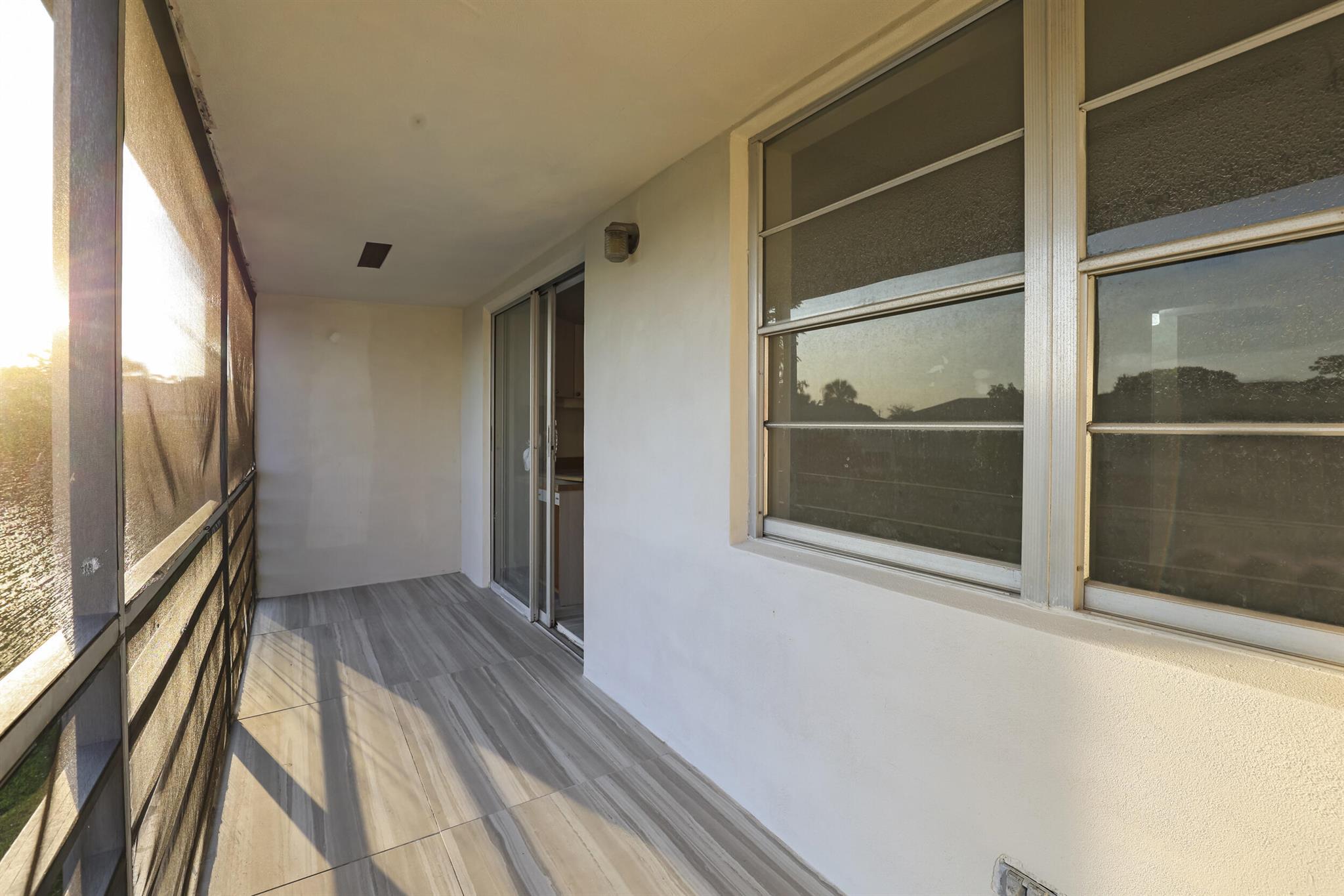 CENTURY VILLAGE-HASTINGS - Residential