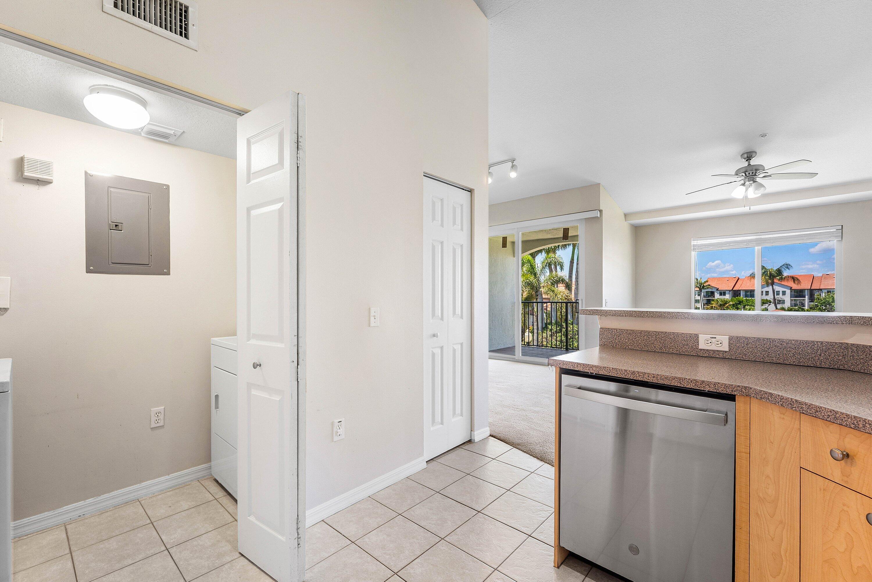 VILLA DEL SOL CONDO - Residential