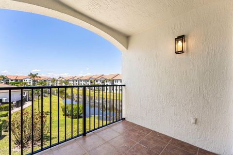 Tiny photo for 118 Villa Circle #118, Boynton Beach, FL 33435 (MLS # B26021485)