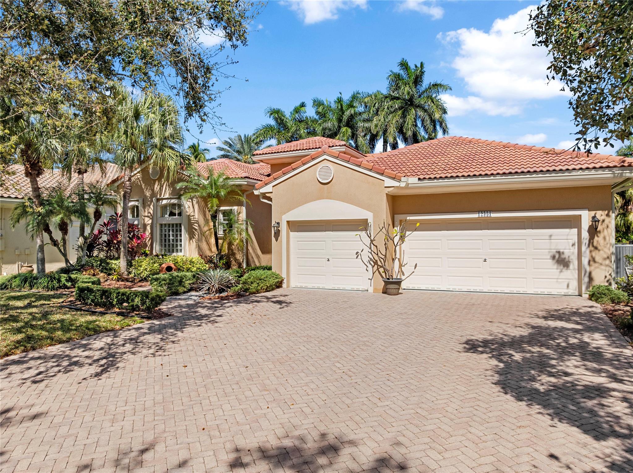 VENETIAN ISLES - Residential