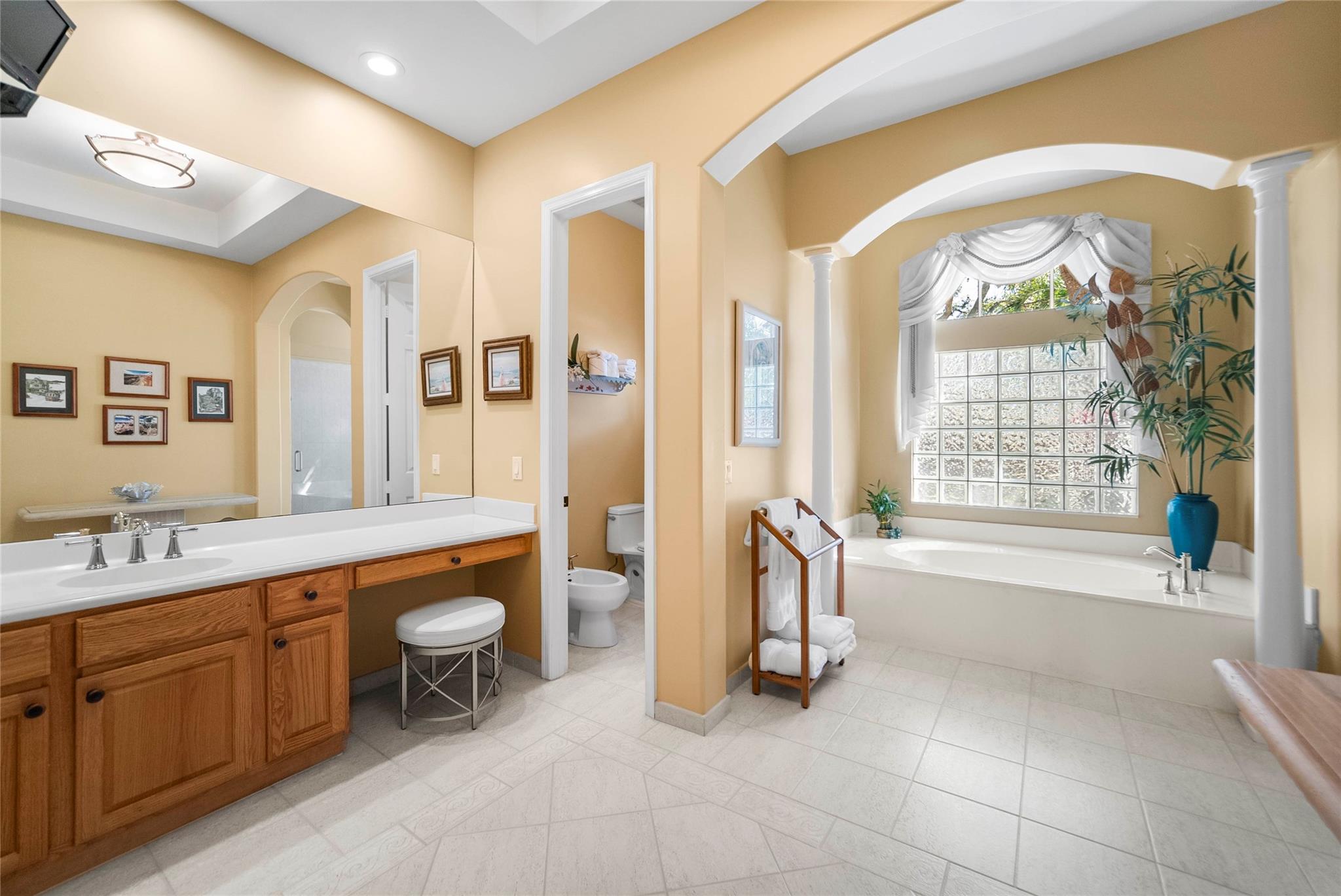 VENETIAN ISLES - Residential