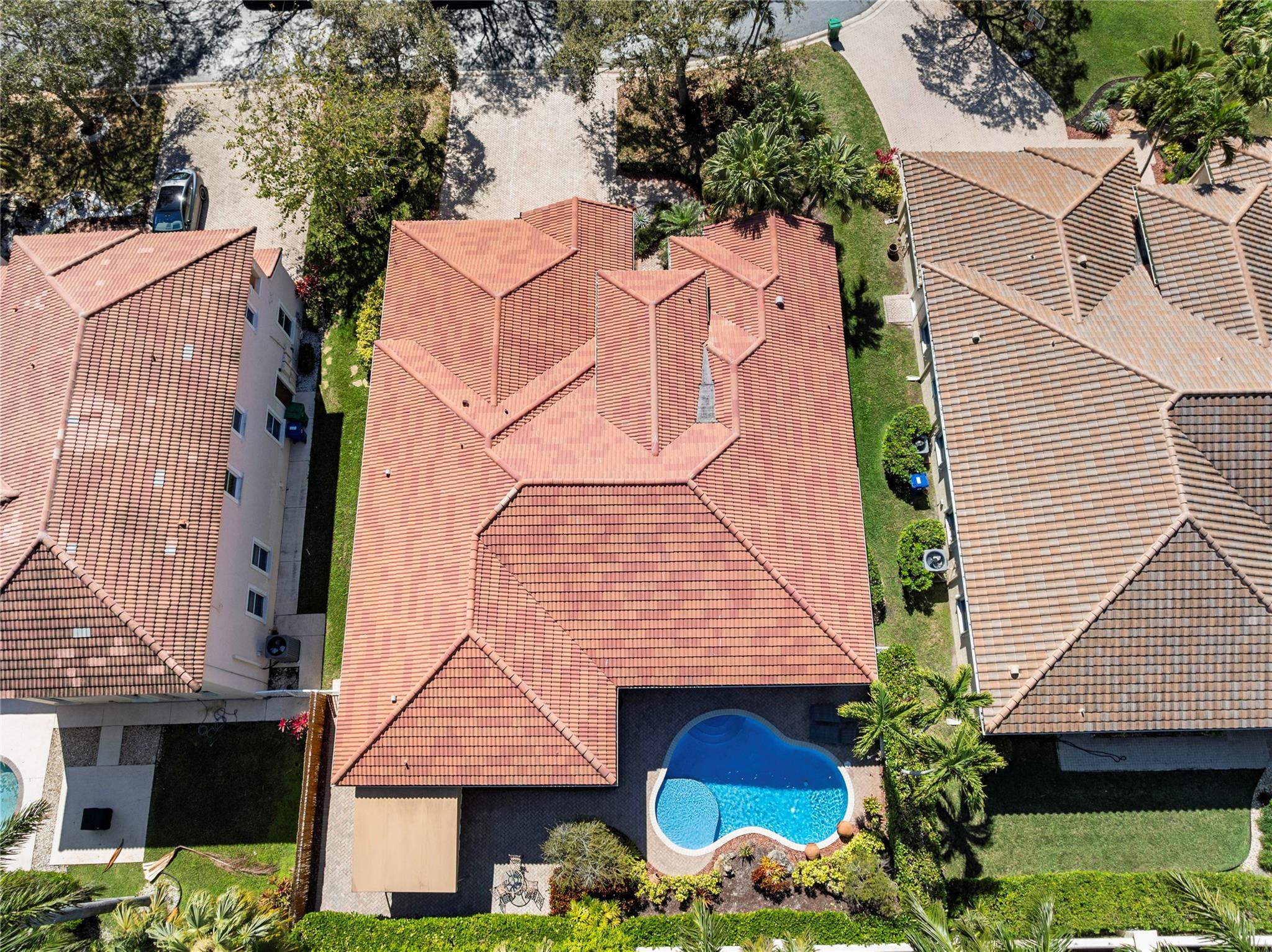 VENETIAN ISLES - Residential