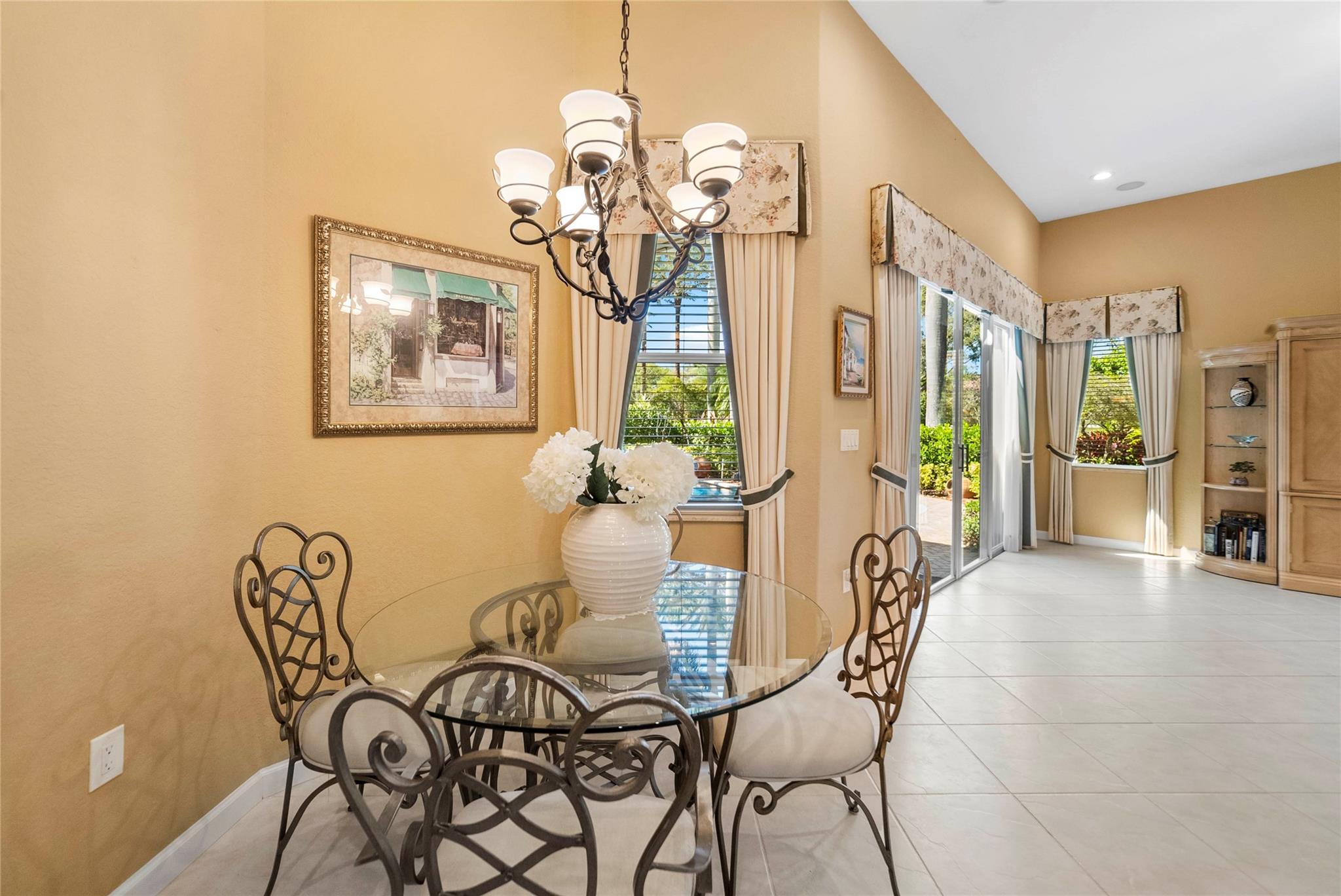 VENETIAN ISLES - Residential