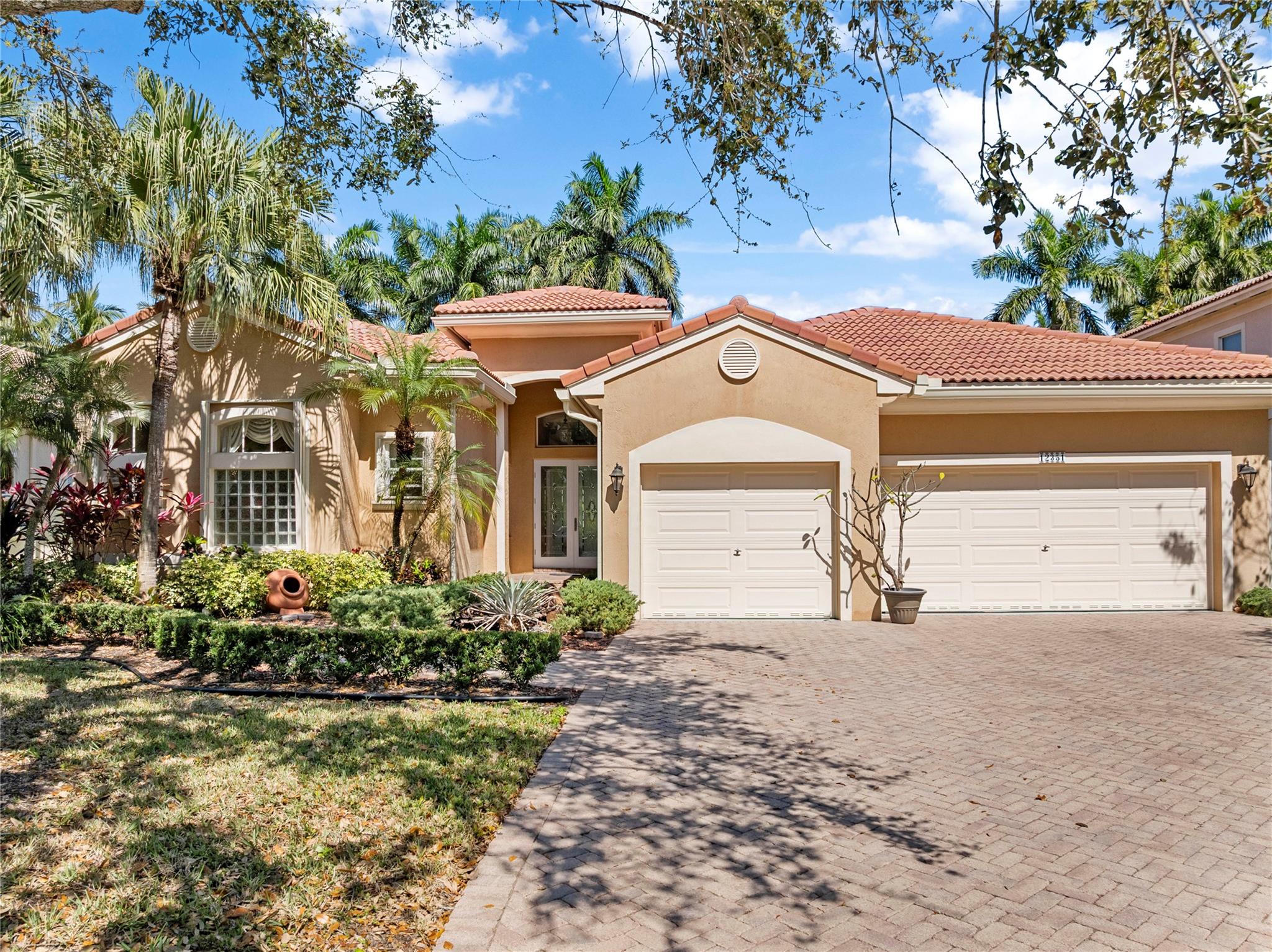 VENETIAN ISLES - Residential