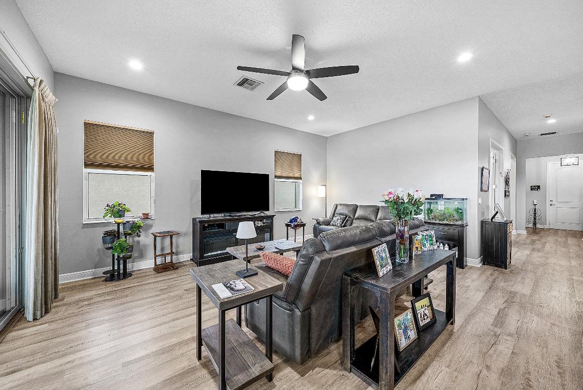 TIVOLI ISLES PUD - Residential