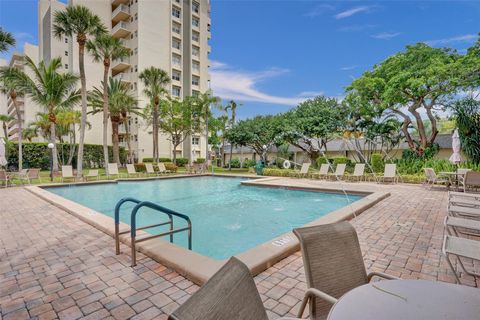 Condominium in Pompano Beach FL 801 Federal Hwy Hwy 43.jpg