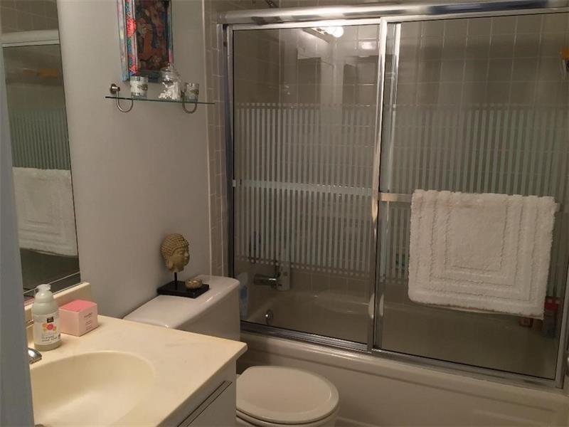 PALM LAKES - Residential