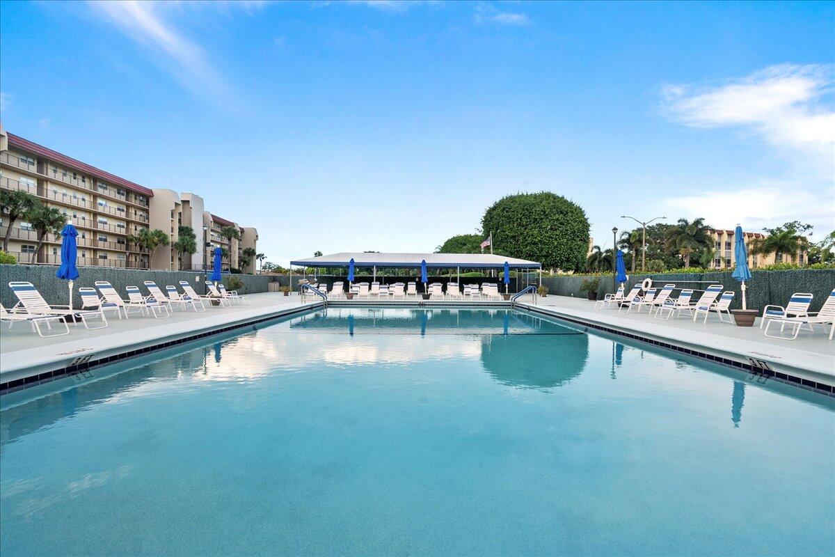 POINCIANA PLACE CONDO 1,2 - Residential